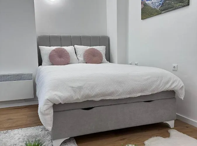 Grey Igloo Apartment *